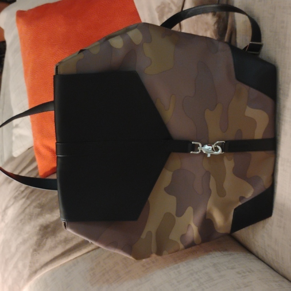 Stella & Dot Ava  Camo Backpack